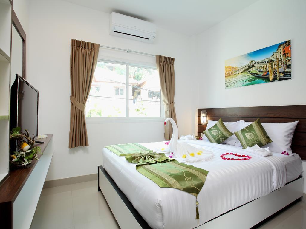 Kata Hill View Villas By Kata Sea View Villas Стая снимка