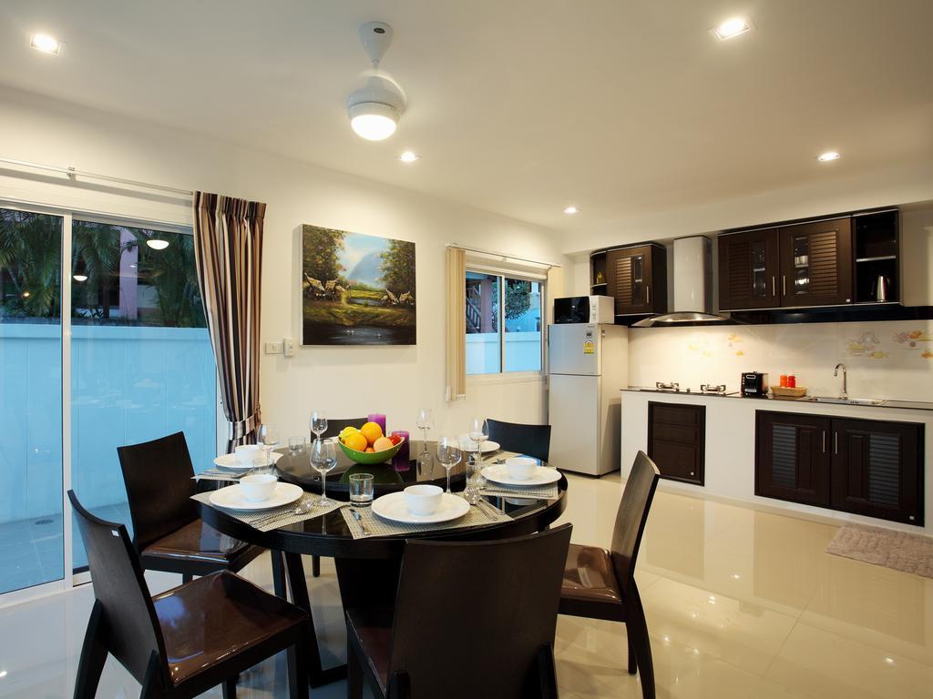 Kata Hill View Villas By Kata Sea View Villas Стая снимка
