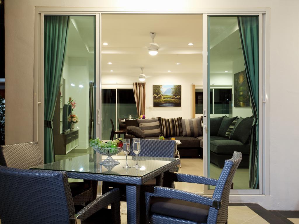 Kata Hill View Villas By Kata Sea View Villas Стая снимка