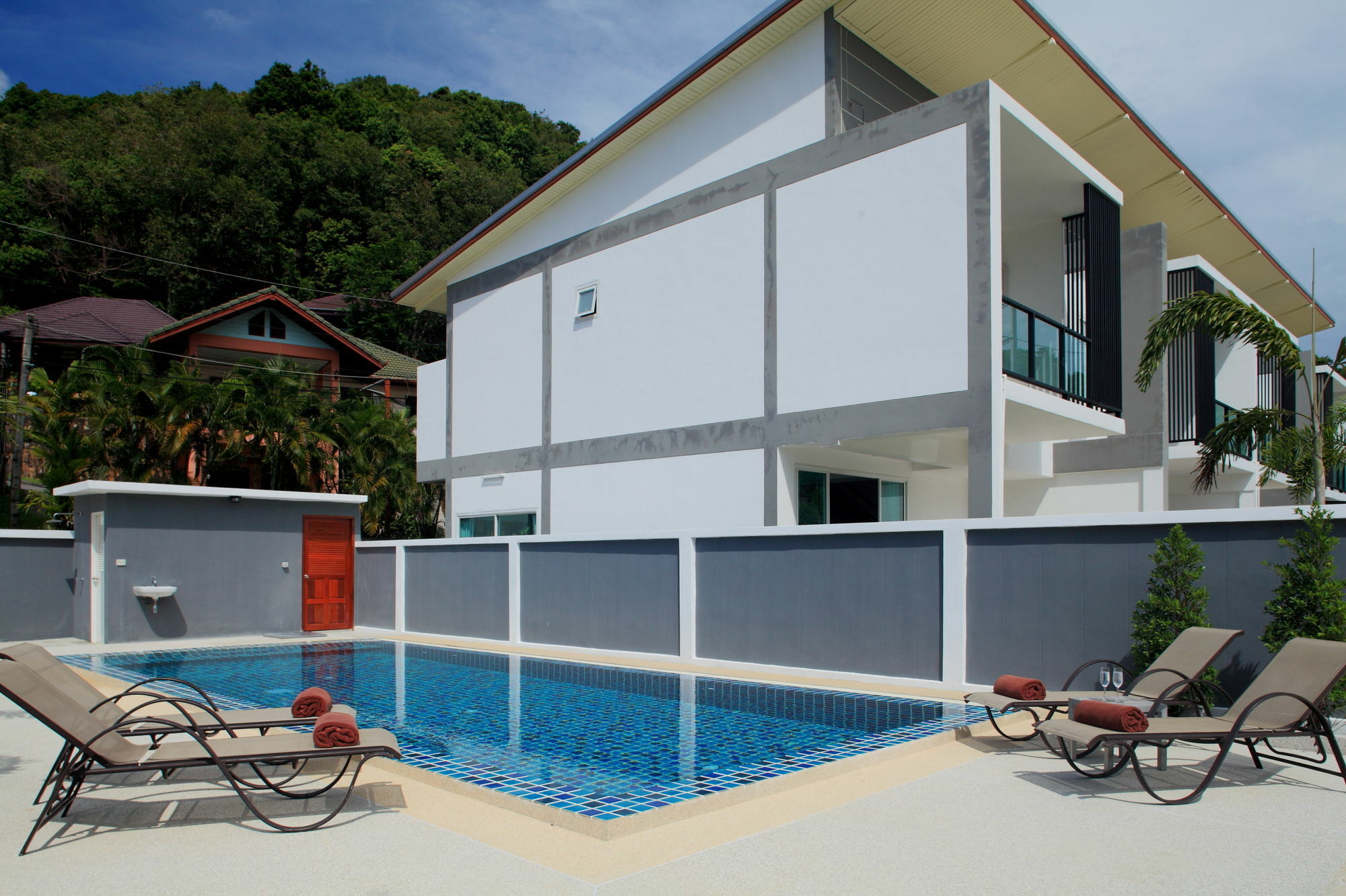 Kata Hill View Villas By Kata Sea View Villas Екстериор снимка