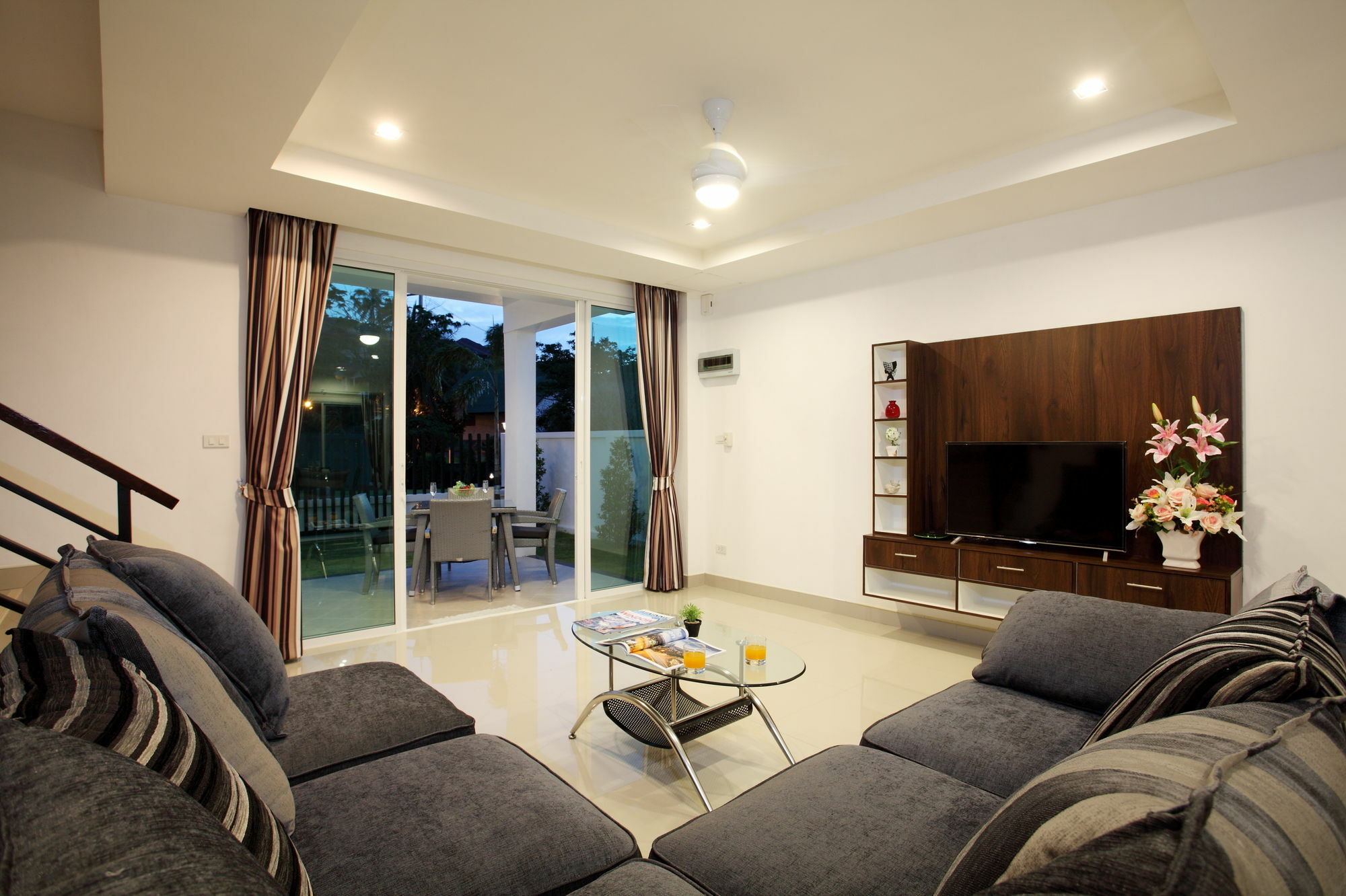 Kata Hill View Villas By Kata Sea View Villas Екстериор снимка
